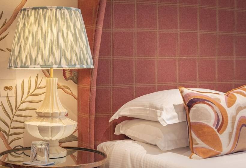 Номер Deluxe, The Raeburn