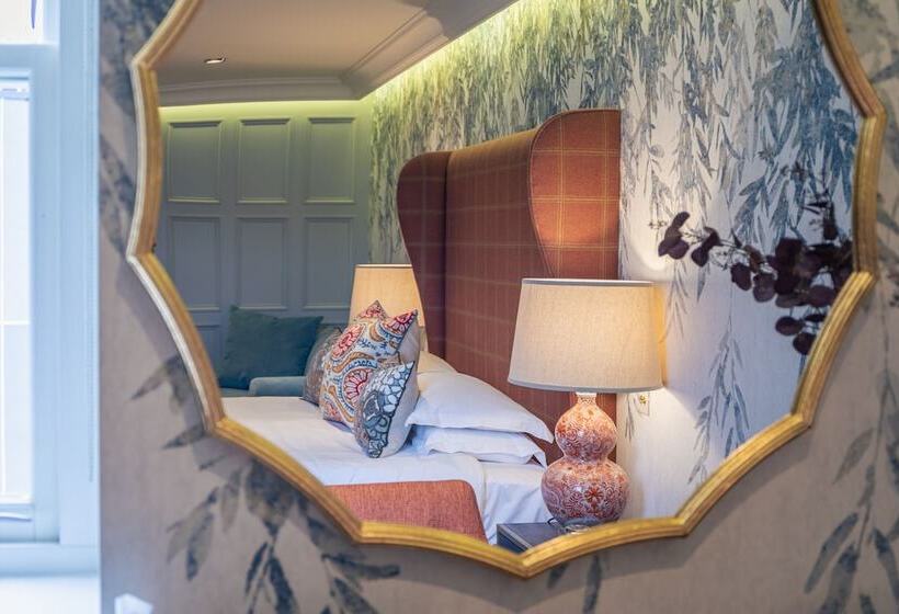 Номер Deluxe, The Raeburn