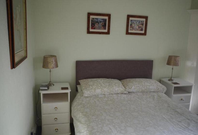 Номер Стандарт, Varley House