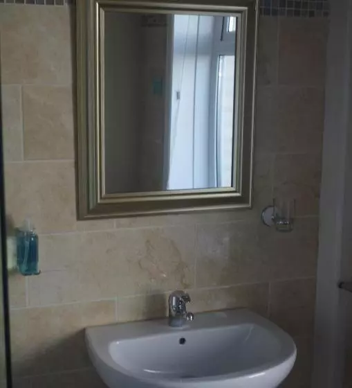 Quarto standard, Varley House