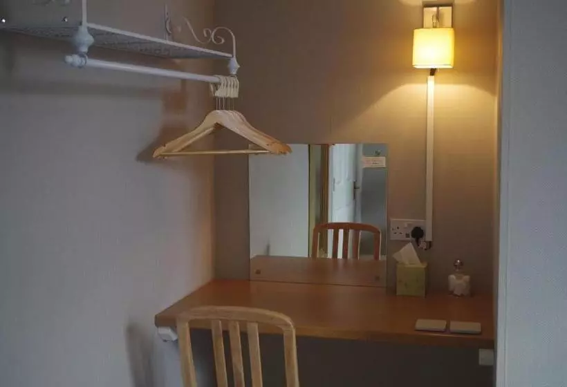 Quarto standard, Varley House