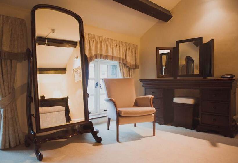 套房, The West Arms