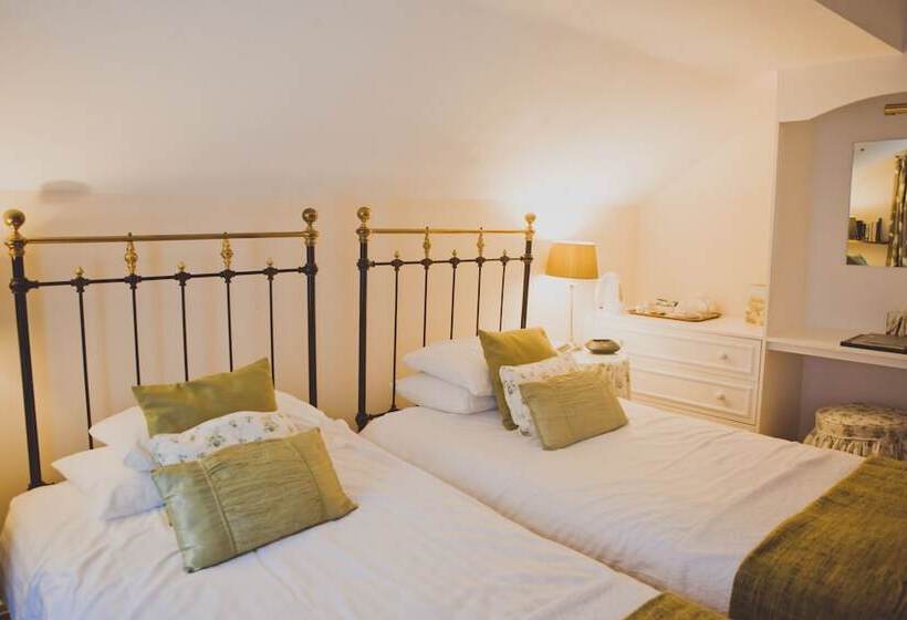 经典套房, The West Arms