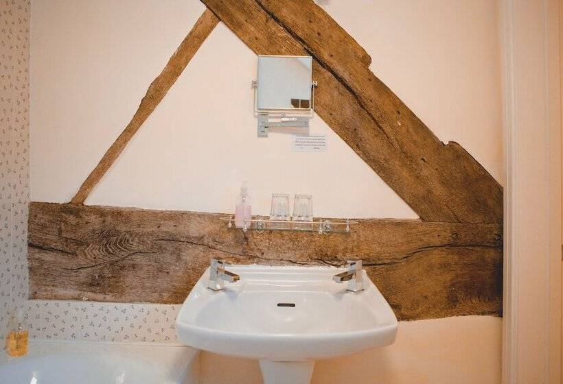 标准间, The West Arms