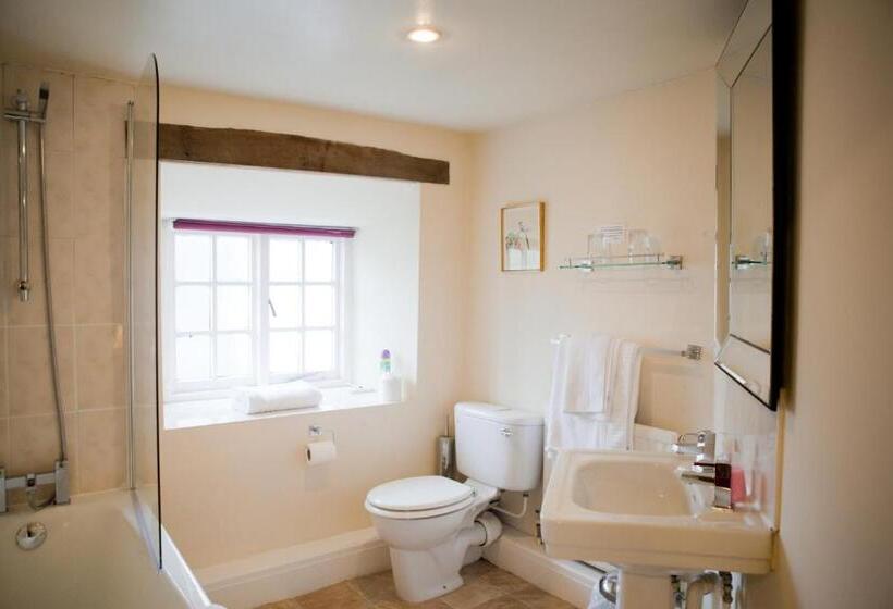 标准间, The West Arms