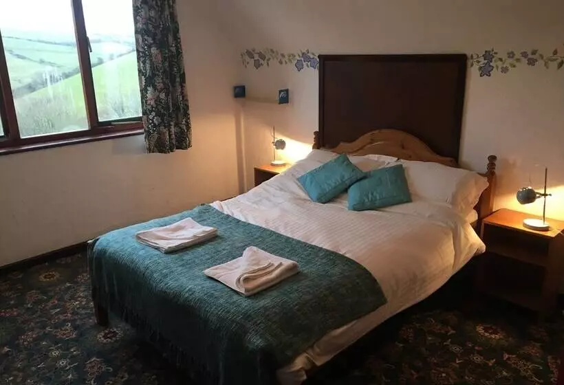 ３ベッドルームハウス, Wringford Cottages