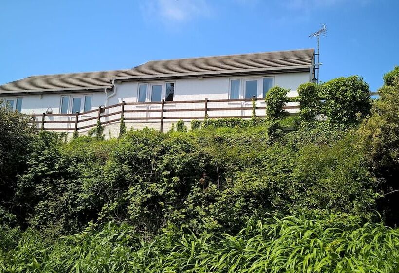 بانگلوی استاندارد, Wringford Cottages