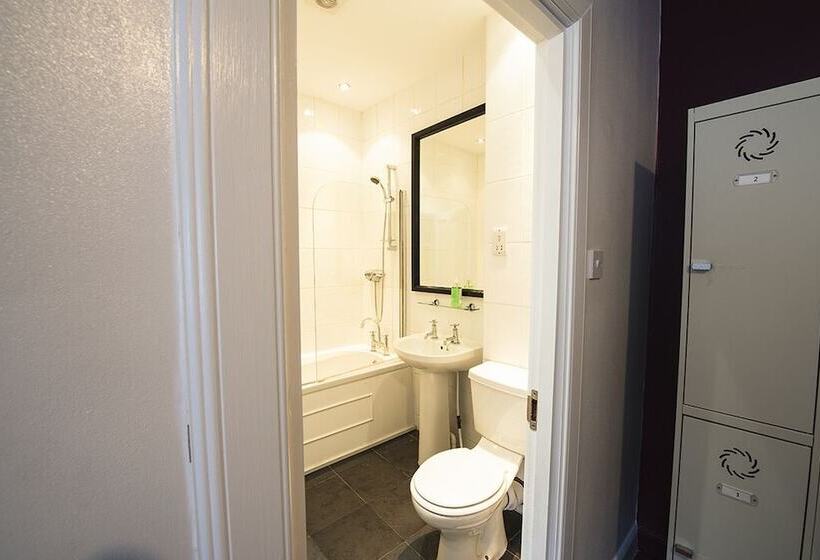 מיטה בחדר משותף, Safestay Glasgow Charing Cross