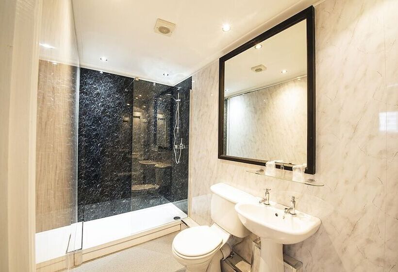 חדר סטנדרט לשלושה, Safestay Glasgow Charing Cross