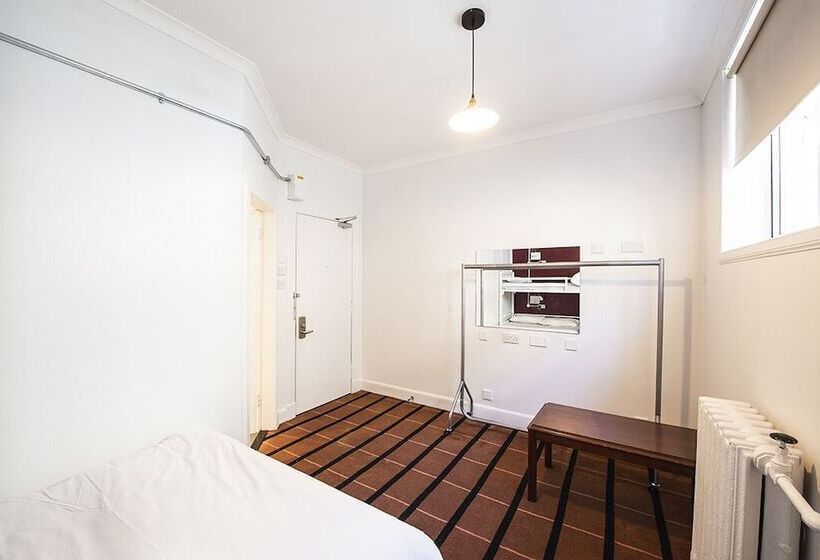 חדר סטנדרט לשלושה, Safestay Glasgow Charing Cross