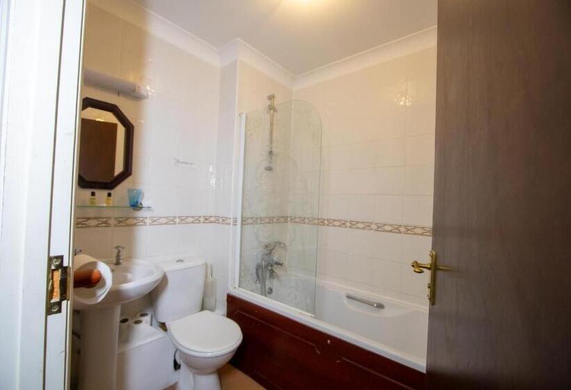 غرفة قياسية, The Shurland Hotel Gym Spa