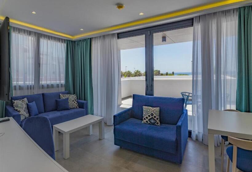 デラックススイート, Playa De La Plata