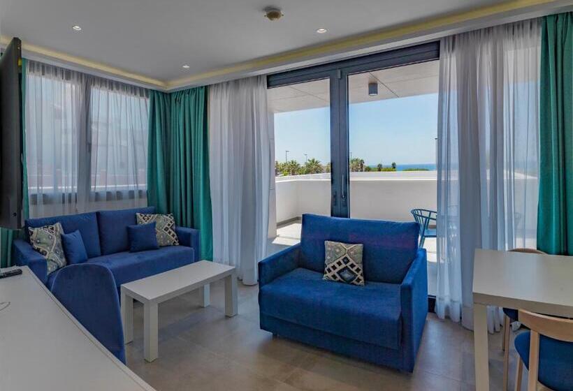 デラックススイート, Playa De La Plata