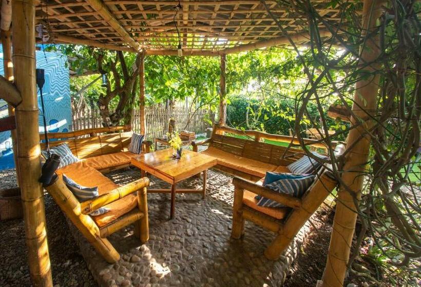 سوییت لوکس, Vistamar Guest House