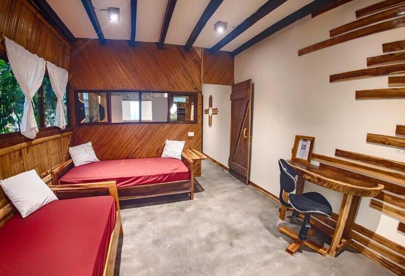 استودیوی لوکس, Vistamar Guest House