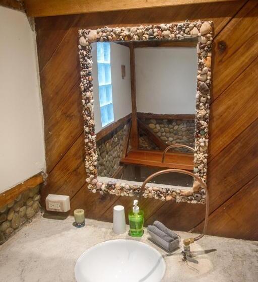 سوییت لوکس, Vistamar Guest House