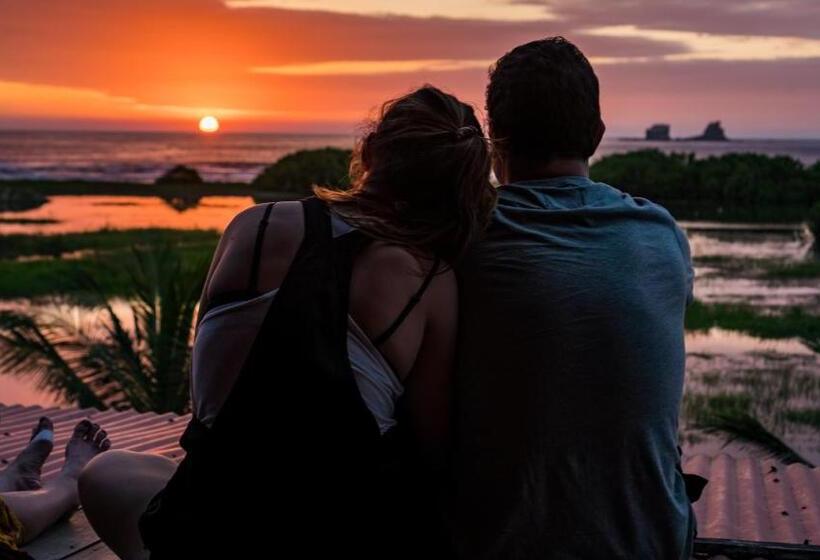 سوییت لوکس, Vistamar Guest House