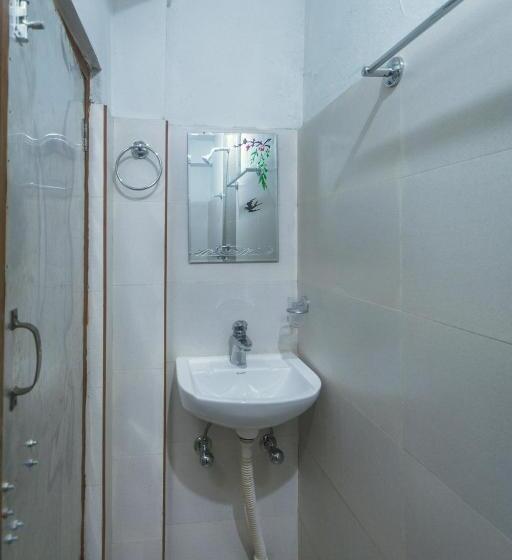 اتاق استاندارد با بالکن, Shristi Hotel & Lodge