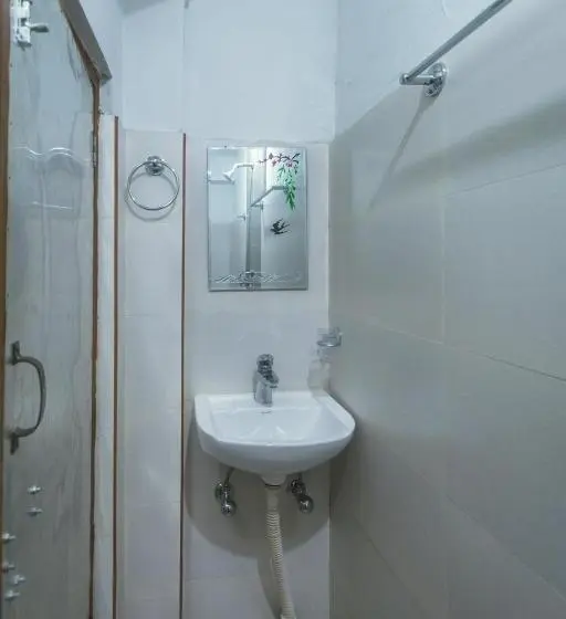 اتاق استاندارد با بالکن, Shristi Hotel & Lodge