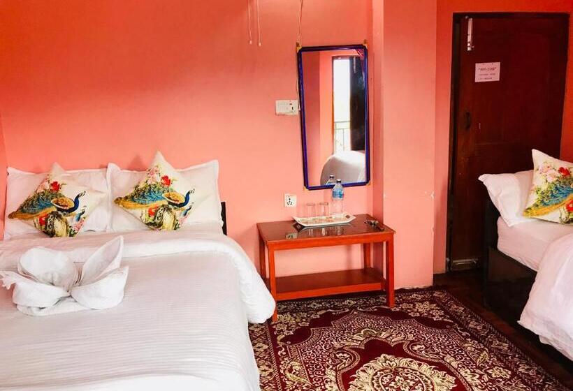 اتاق استاندارد با بالکن, Shristi Hotel & Lodge