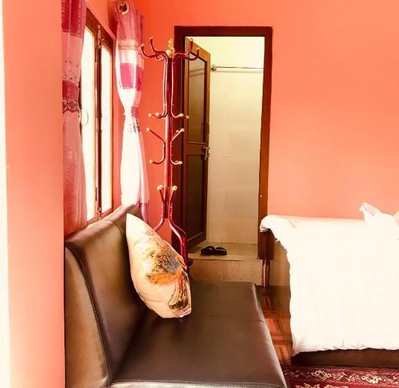 اتاق استاندارد با بالکن, Shristi Hotel & Lodge