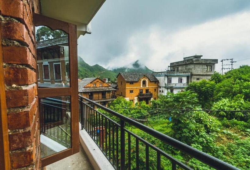 اتاق استاندارد سه تخته با بالکن, Shristi Hotel & Lodge