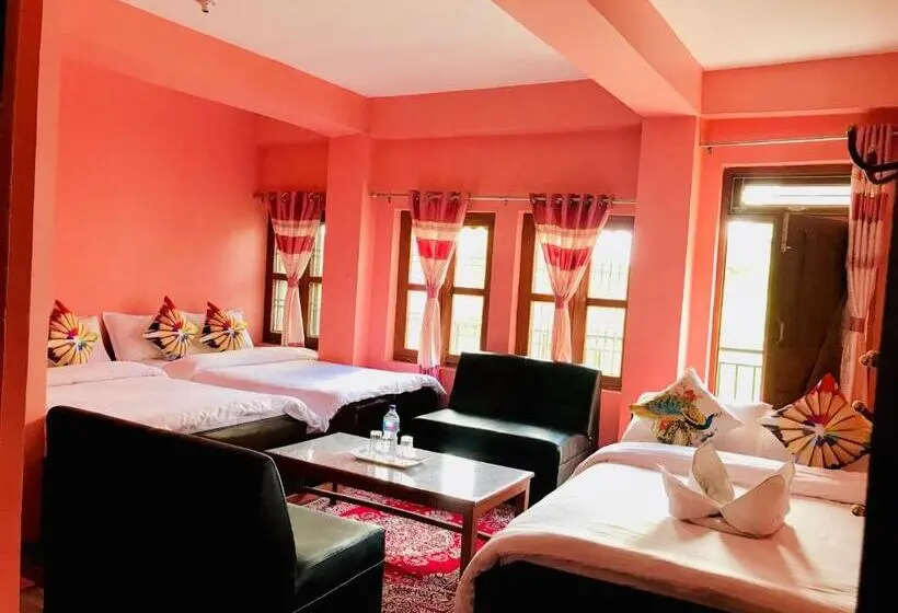 اتاق استاندارد سه تخته با بالکن, Shristi Hotel & Lodge
