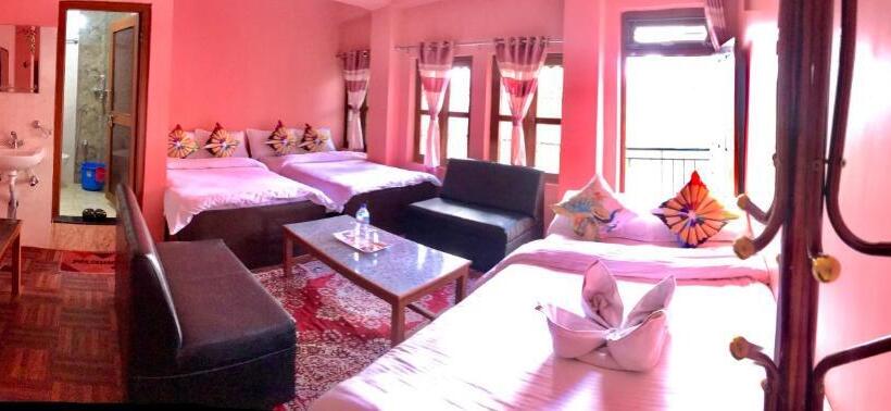 اتاق استاندارد سه تخته با بالکن, Shristi Hotel & Lodge