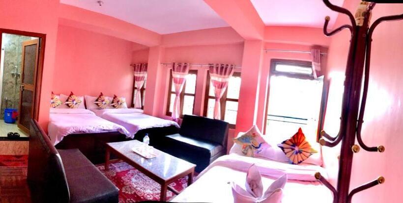 اتاق استاندارد سه تخته با بالکن, Shristi Hotel & Lodge