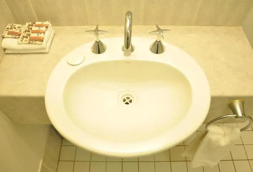 スーペリアトリプルルーム, Chittaway Motel