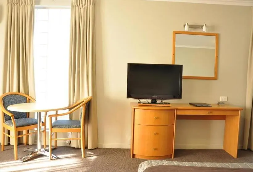 スーペリアトリプルルーム, Chittaway Motel