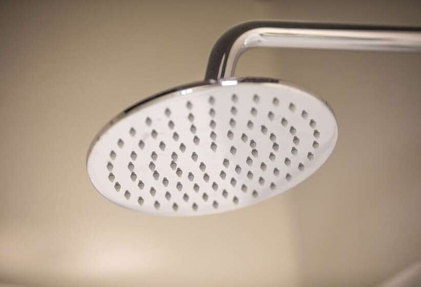 استودیوی استاندارد, Nightcap At Chester Hill