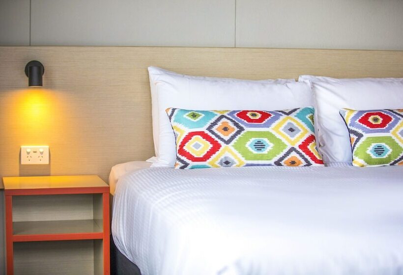 استودیوی استاندارد با تخت دو نفره بزرگ, Nightcap At Chester Hill