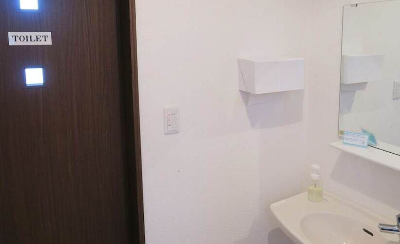 غرفة قياسية حمام مشترك, Racine Home Harie