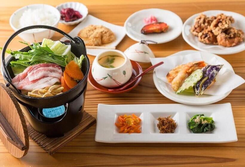 스탠다드 트리픔 룸 공동욕실, Racine Home Harie