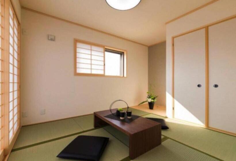패밀리 룸, Racine Home Harie