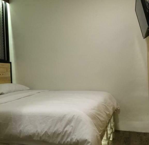 غرفة قياسية, The Oikos