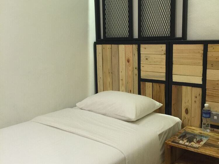 غرفة قياسية, The Oikos