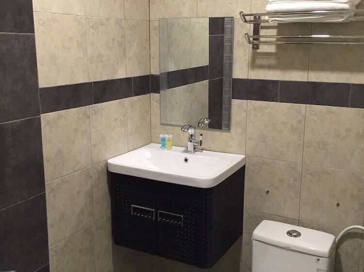 غرفة ديلوكس, The Oikos