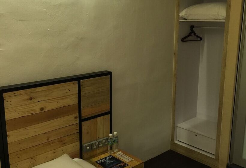 غرفة ديلوكس, The Oikos