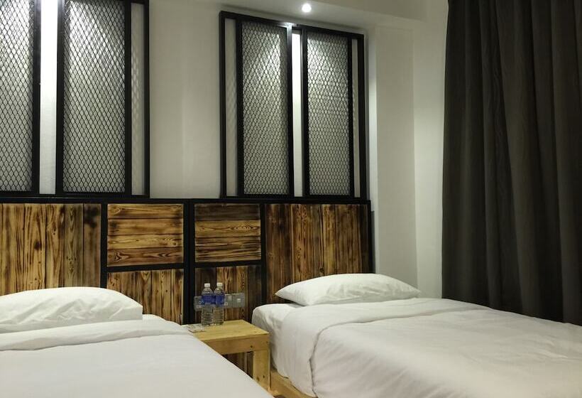 غرفة ديلوكس, The Oikos