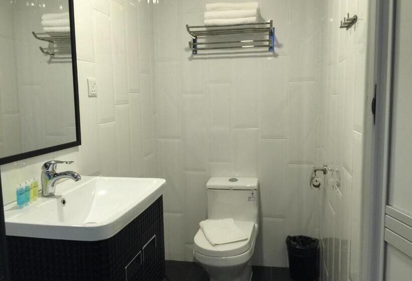 غرفة ديلوكس عائلية, The Oikos