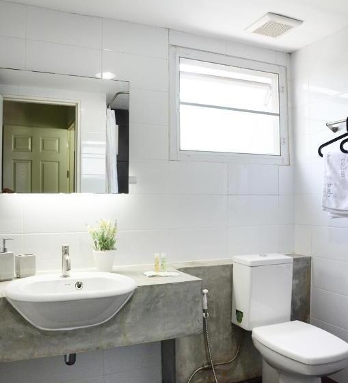 스위트, The September Salaya