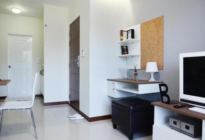 수피리어 스위트, The September Salaya