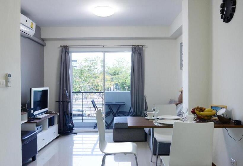 수피리어 스위트, The September Salaya