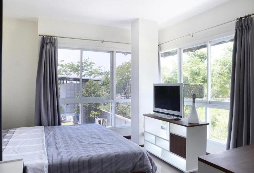 스위트, The September Salaya