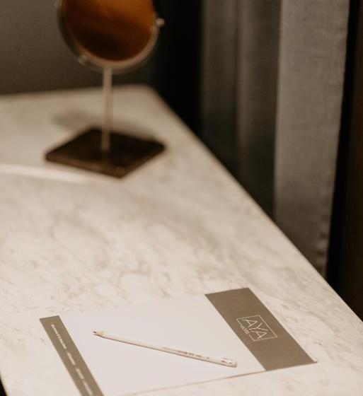 חדר דלוקס, Aya