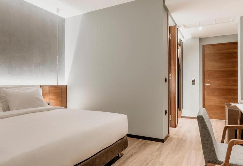 חדר דלוקס, Aya