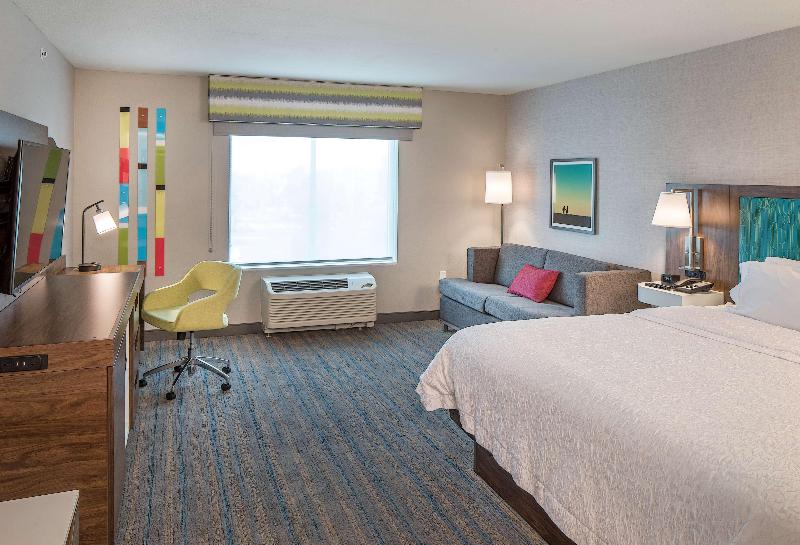 غرفة قياسية سرير كينج, Hampton Inn Columbus Ne