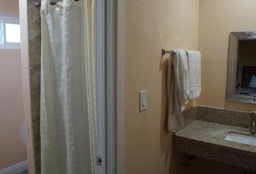 适合残疾人使用的标准间, Holly Crest Hotel Los Angeles, Lax Airport